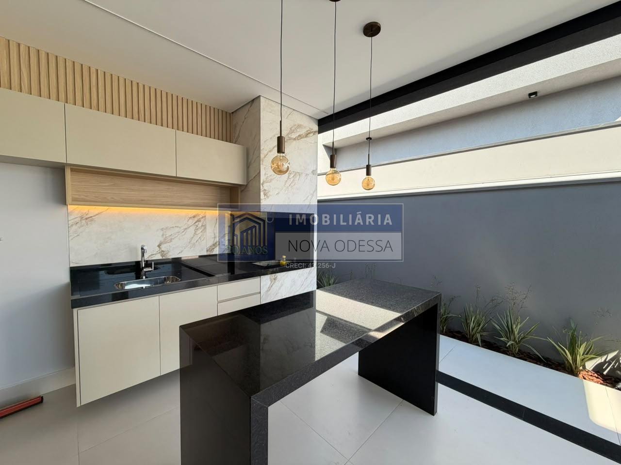 Casa à venda em Nova Odessa com 3 suítes e 200m²