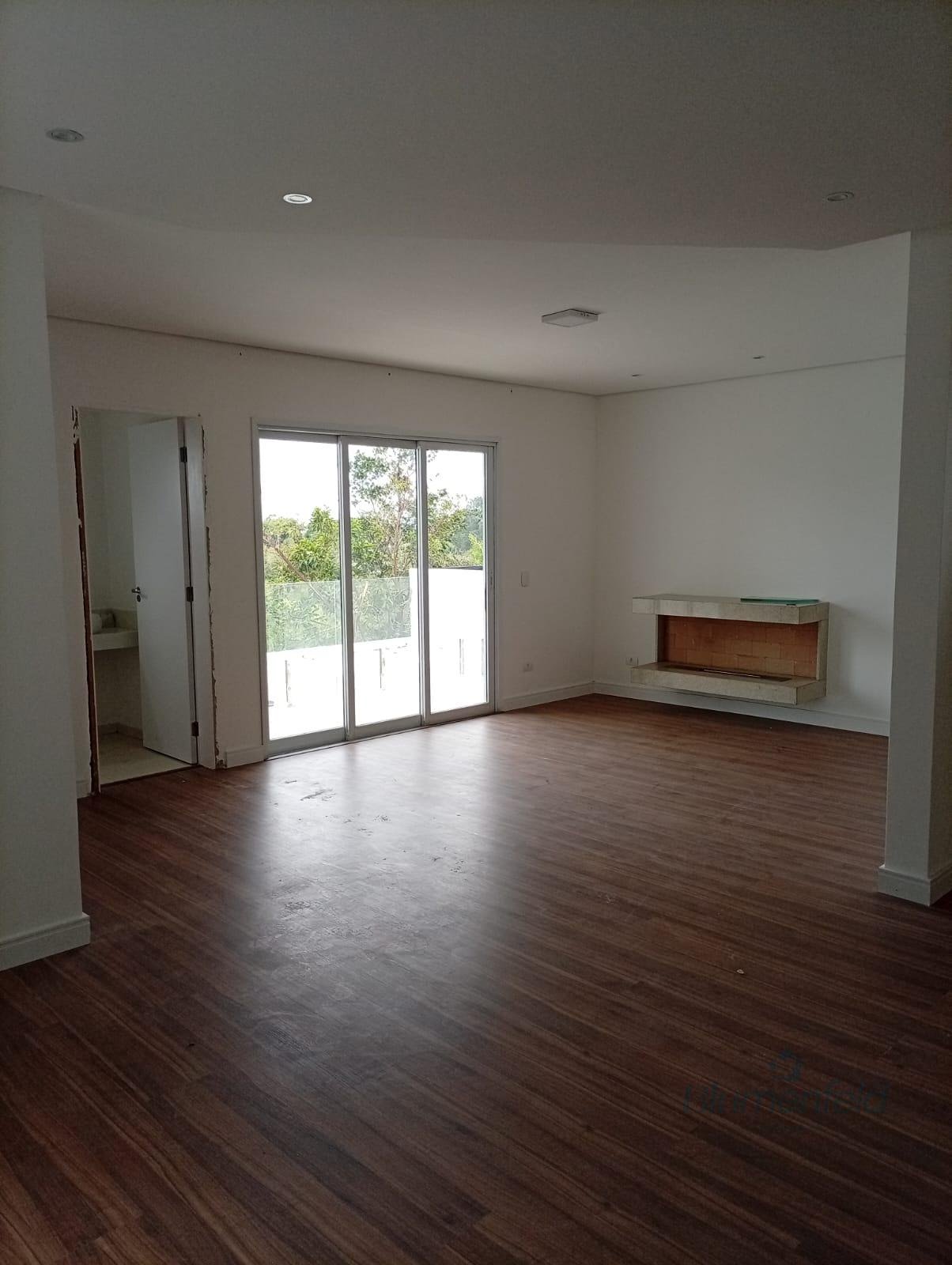 Casa à venda com 4 quartos, 4 suítes, 3 vagas e 311m² no Condominio Arujazinho V, Arujá (SP) — foto 4 de 30