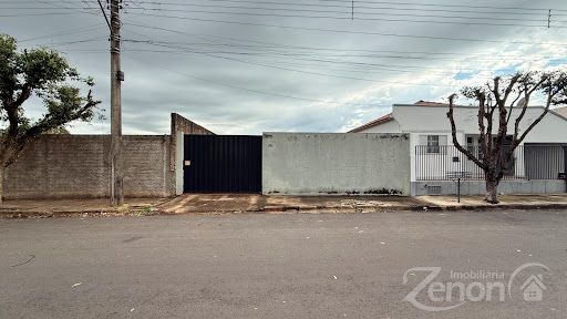 Terreno à venda no Centro de Adamantina |