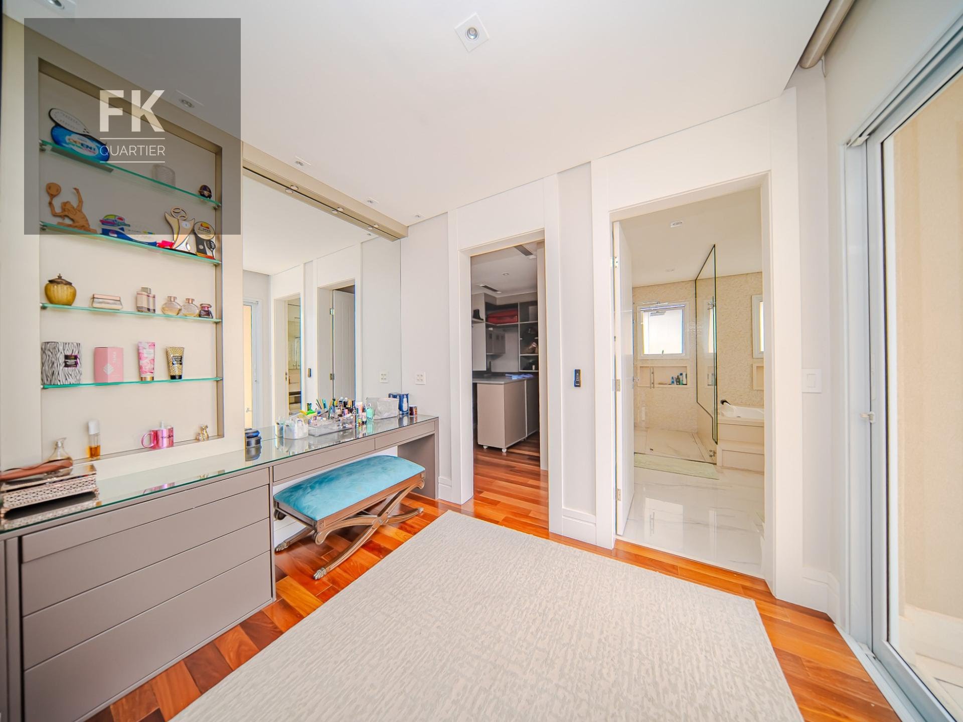 Casa à venda com 4 quartos, 4 suítes, 4 vagas e 700m² no Tamboré, Barueri (SP) — foto 12 de 30
