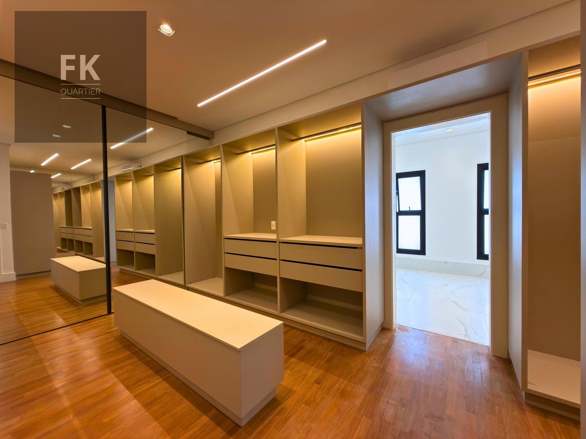 Casa à venda com 4 quartos, 4 suítes, 5 vagas e 600m² no Alphaville Residencial Zero, Barueri (SP) — foto 27 de 30
