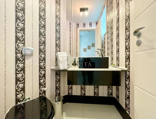 Lavabo da casa à venda no condomínio Del Lago