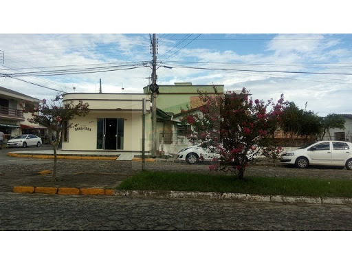 SALAS COMERCIAIS E CASA DE ALVENARIA em Vila São José  -  Araranguá