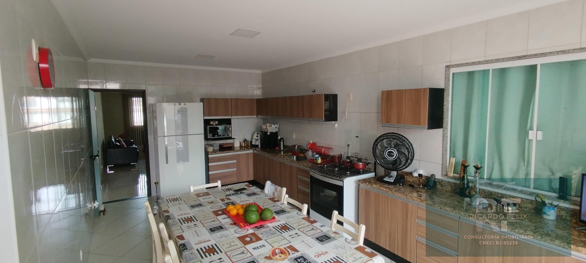 Casa à venda com 5 quartos, 2 suítes, 3 vagas e 560m² no Costazul, Rio das Ostras (RJ) — foto 8 de 30