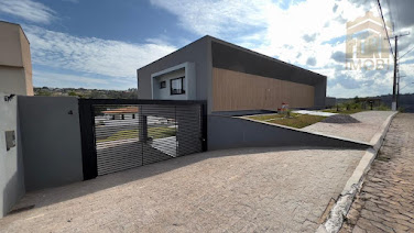 CASA EXCEPCIONAL COM LAZER EM CONDOMÍNIO FECHADO