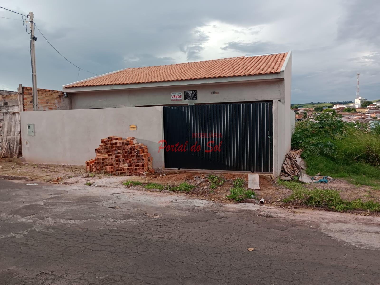 Casa à venda com 2 quartos, 1 banheiro, 2 vagas e 92m² no Jardim Murakami, Santo Antônio da Platina — foto principal