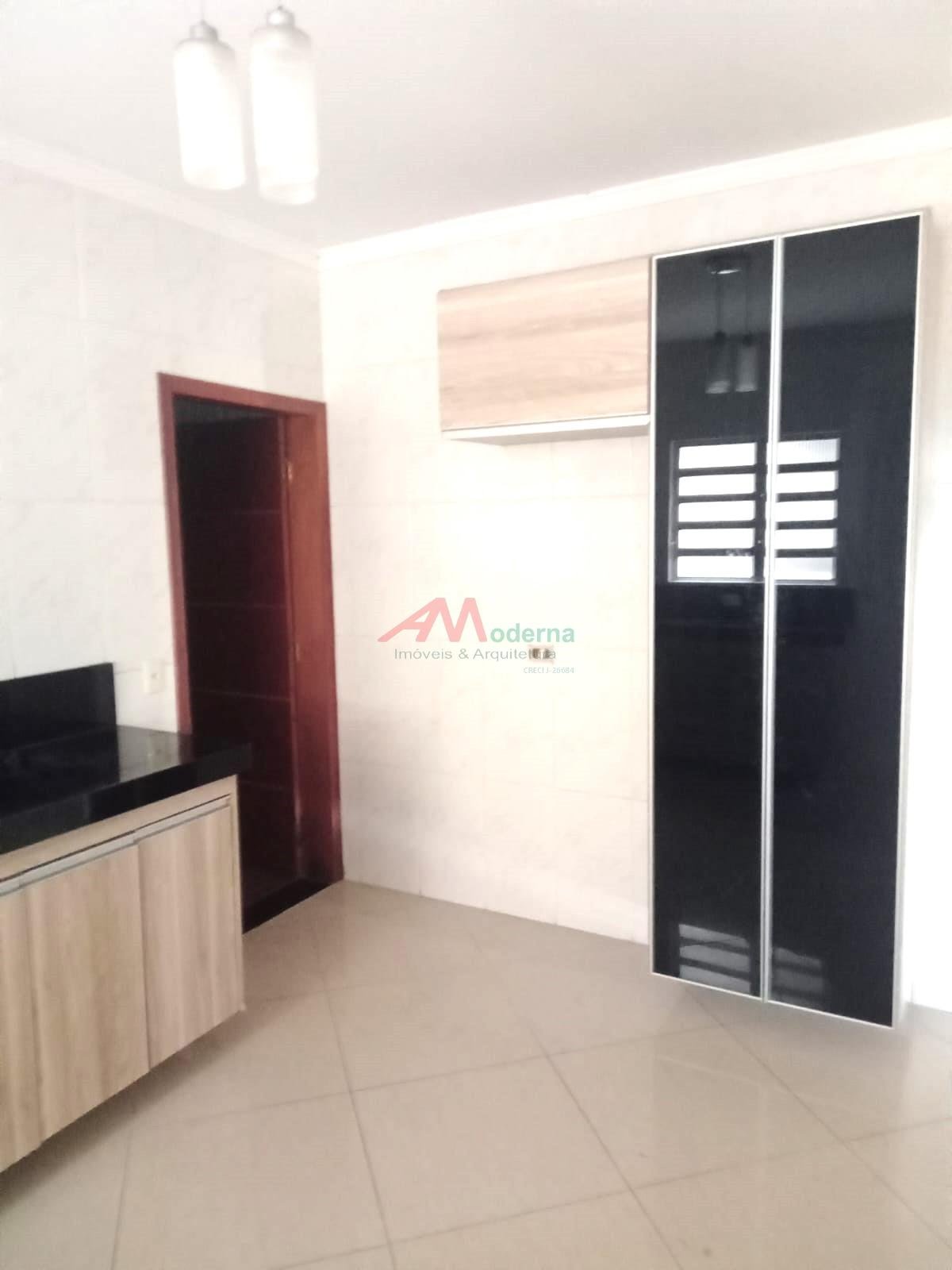 Casa à venda com 4 quartos, 1 suíte, 2 vagas e 248m² no Riacho Grande, São Bernardo do Campo (SP) — foto 8 de 21