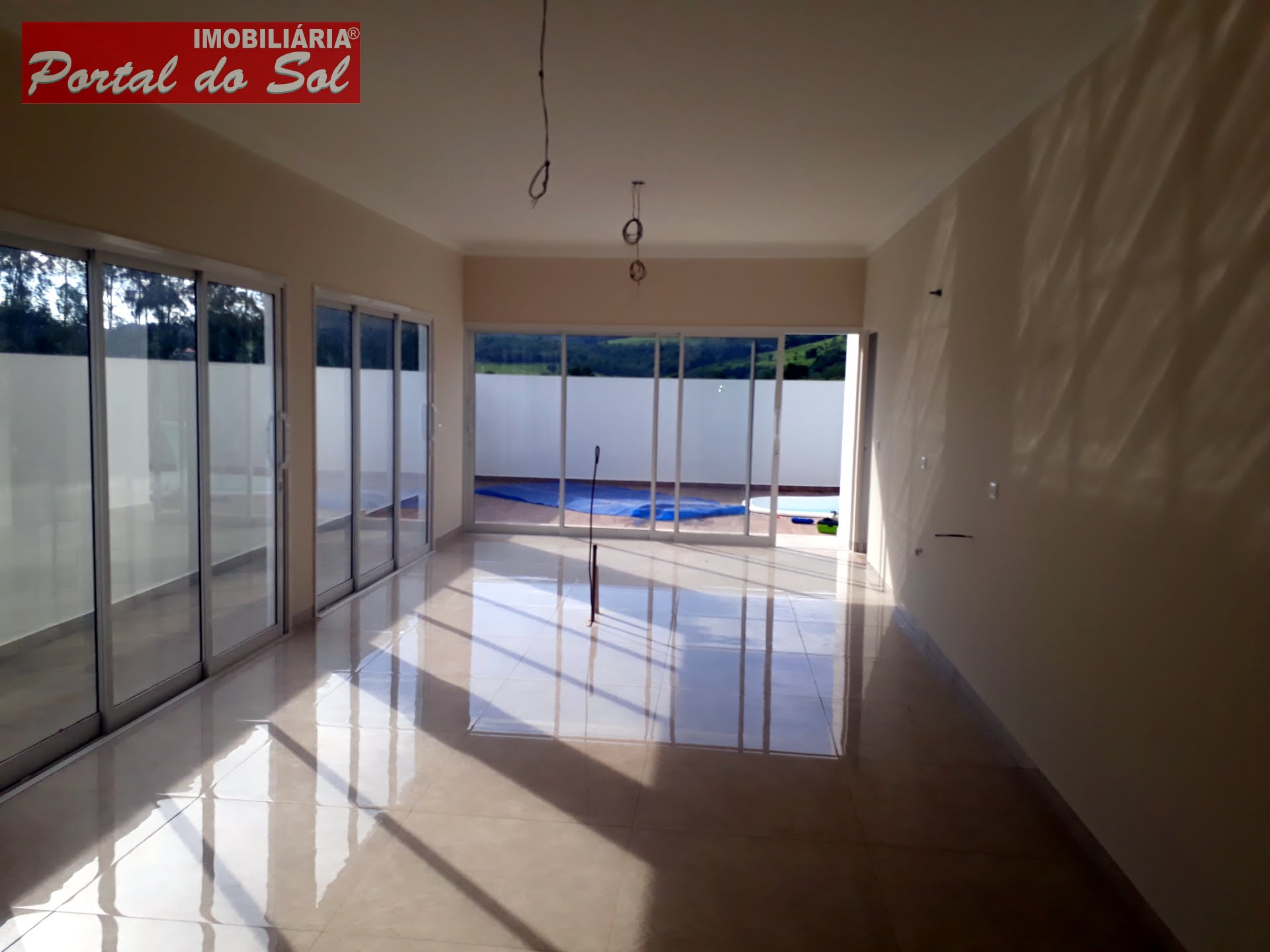 Casa à venda com 3 quartos, 1 suíte, 4 vagas e 199m² no Condominio Residencial Monte Sinai, Santo Antônio da Platina (PR) — foto 3 de 10