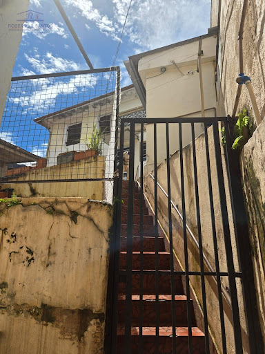 Escadas de acesso