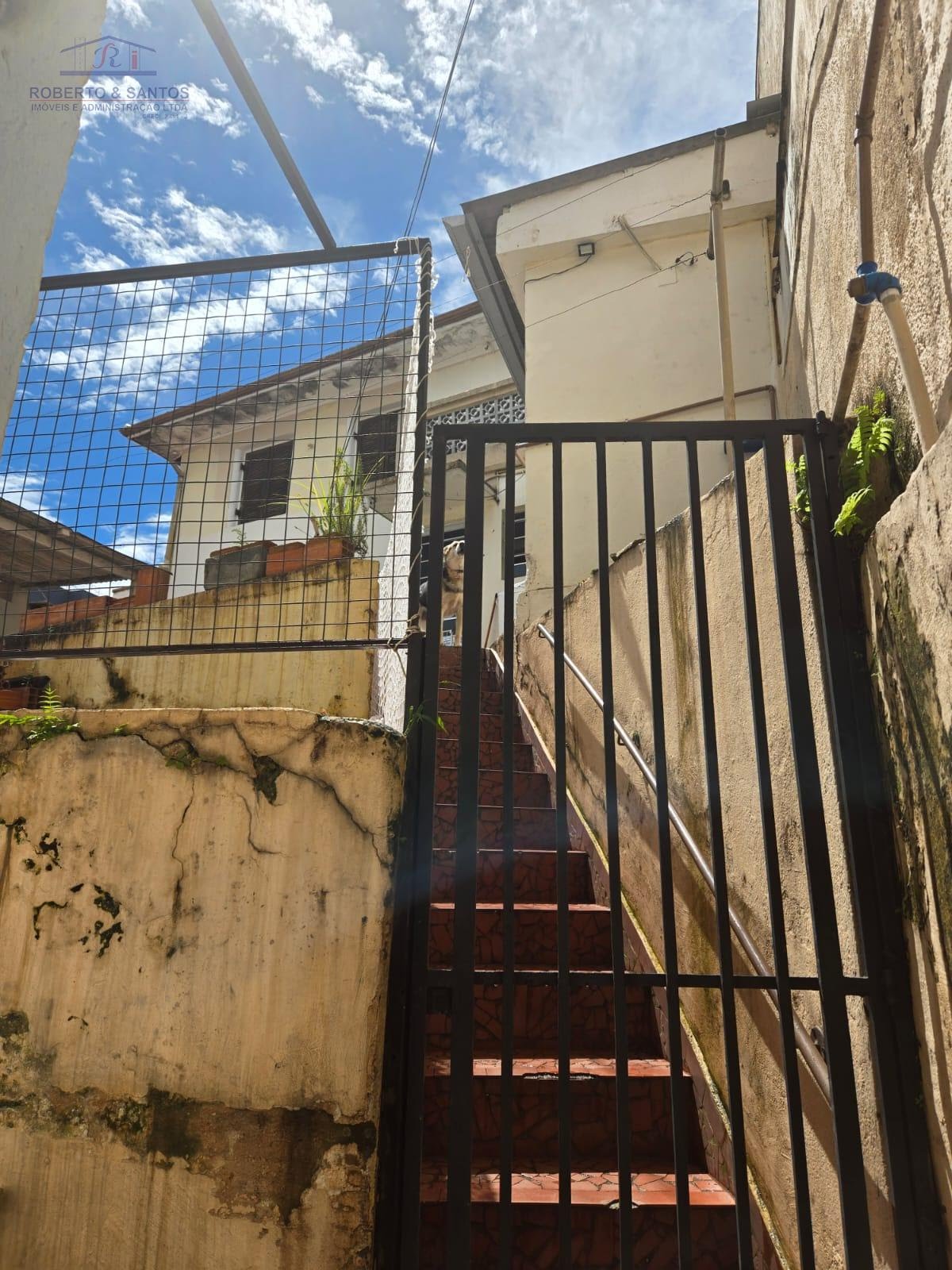 Escadas de acesso
