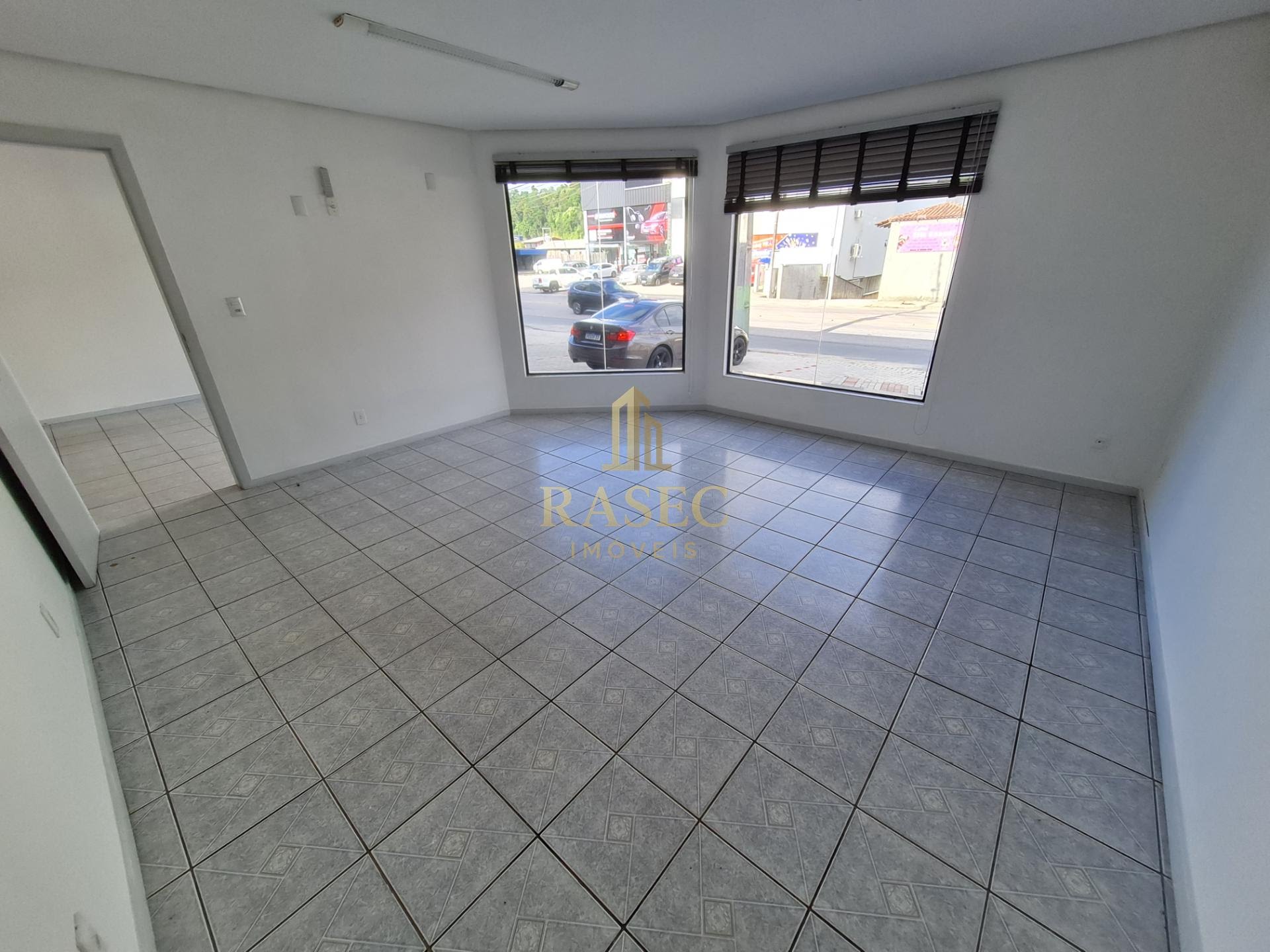 Comercial para alugar com 2 banheiros e 90m² no Souza Cruz, Brusque (SC) — foto 3 de 9