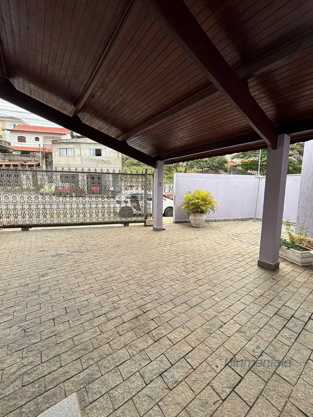 Casa para alugar com 3 quartos, 1 suíte, 3 vagas e 200m² no Jardim Rincão, Arujá (SP) — foto 3 de 15