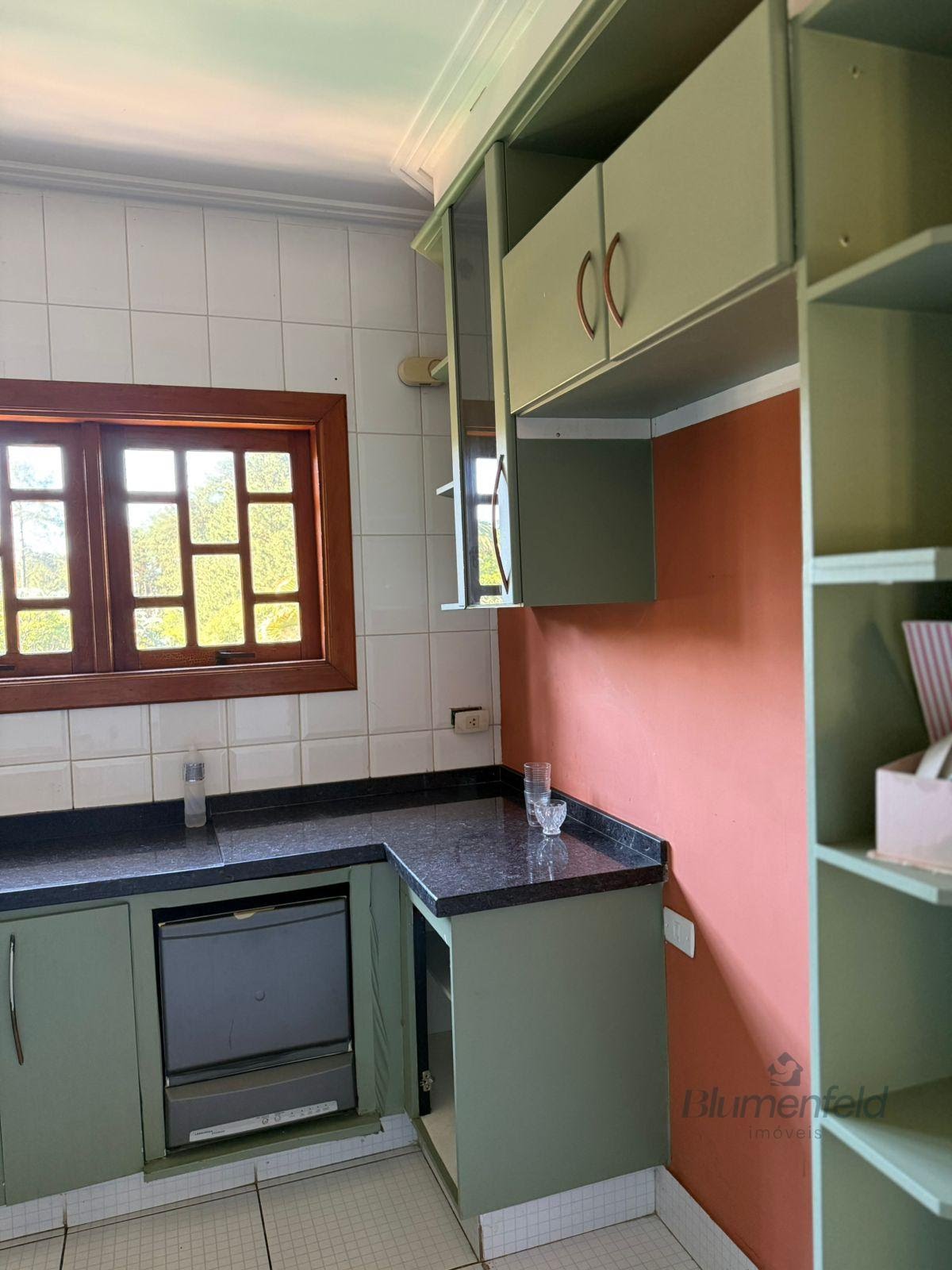 Casa para alugar com 4 quartos, 3 suítes, 2 vagas e 350m² no Arujá Country Club, Arujá (SP) — foto 6 de 30