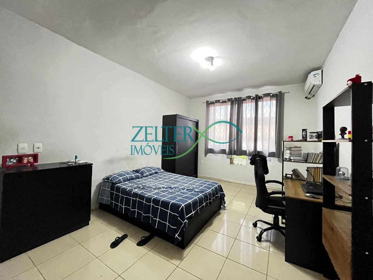 Casa à venda com 4 quartos, 2 suítes, 2 vagas e 251m² no Rocha Miranda, Rio de Janeiro (RJ) — foto 24 de 30