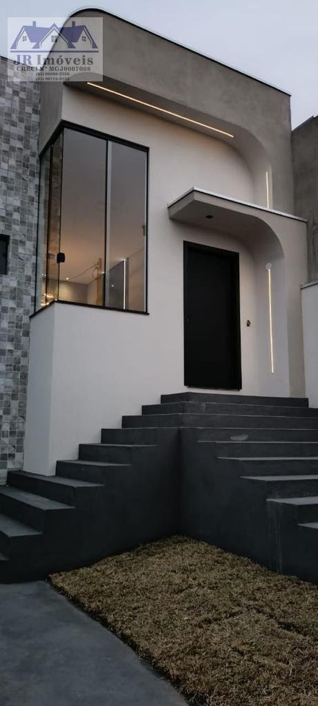 Casa à venda com 2 quartos, 1 suíte e 262m² no Jardim Califórnia, Itajubá (MG) — foto 2 de 13
