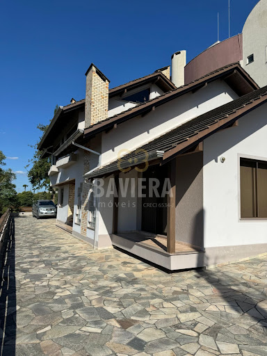 EXCELENTE CASA NO CENTRO | 4 Dormitórios