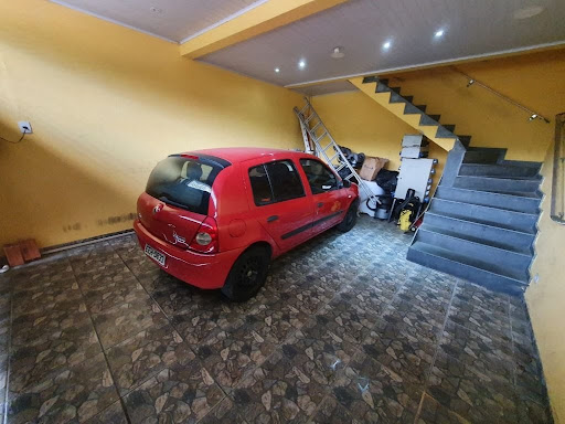 VAGA PARA 2 CARROS 