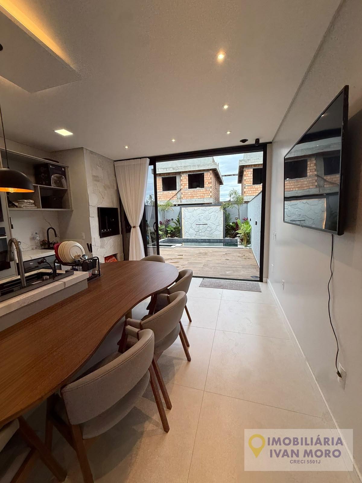 Casa à venda com 3 quartos, 1 suíte, 2 vagas e 192m² no Canasvieiras, Florianópolis (SC) — foto 14 de 30