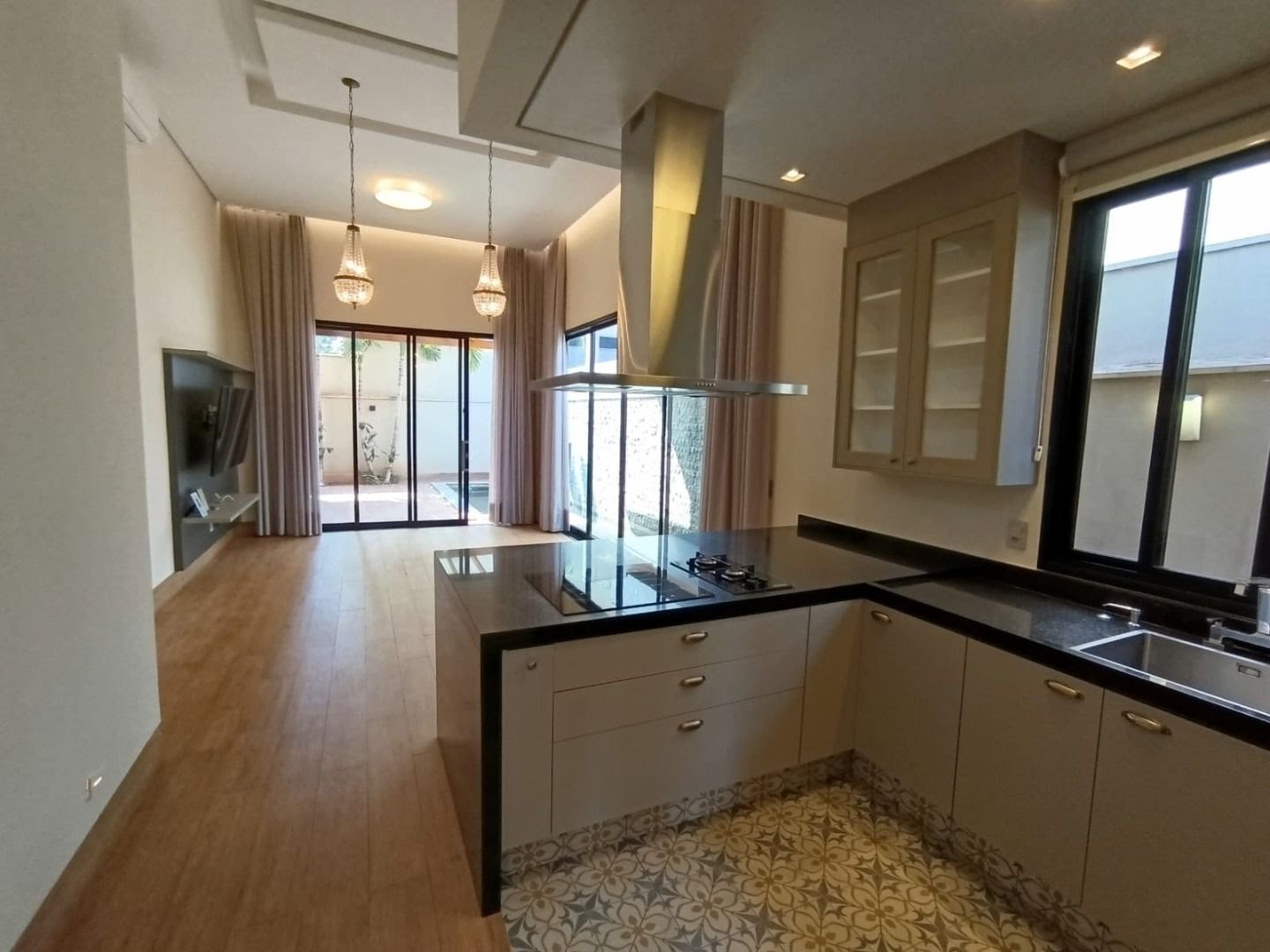 Casa à venda com 3 quartos, 3 suítes, 4 vagas e 160m² no Condomínio Guaporé, Ribeirão Preto (SP) — foto 3 de 30