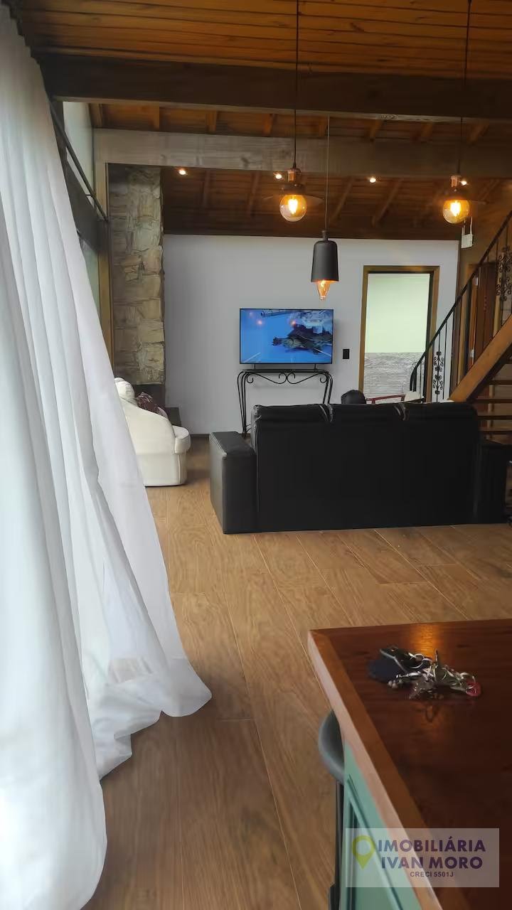Casa para alugar com 3 quartos, 1 suíte e 3 vagas no Daniela, Florianópolis (SC) — foto 3 de 30