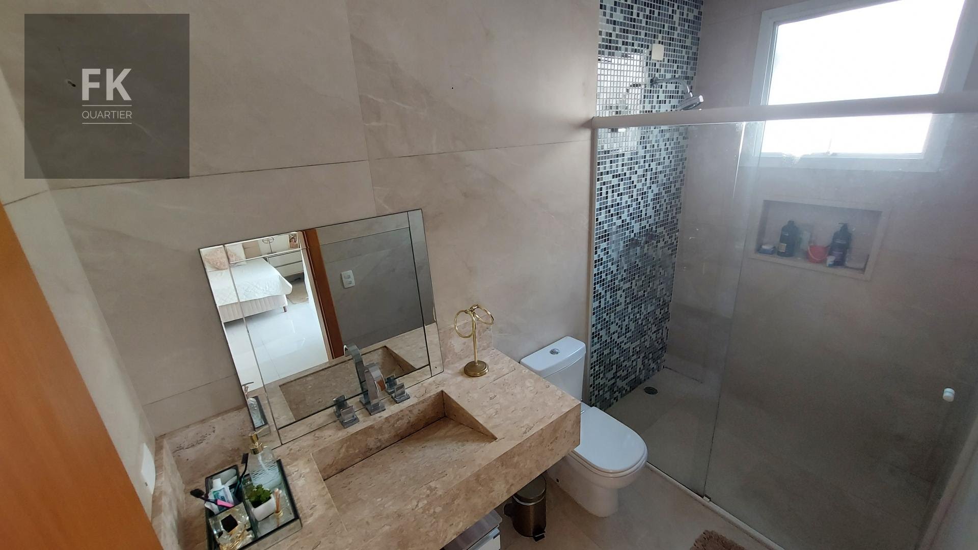 Casa à venda com 3 quartos, 3 suítes, 4 vagas e 268m² no Suru, Santana de Parnaíba (SP) — foto 20 de 29