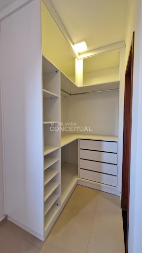 Quarto 1 - Armário