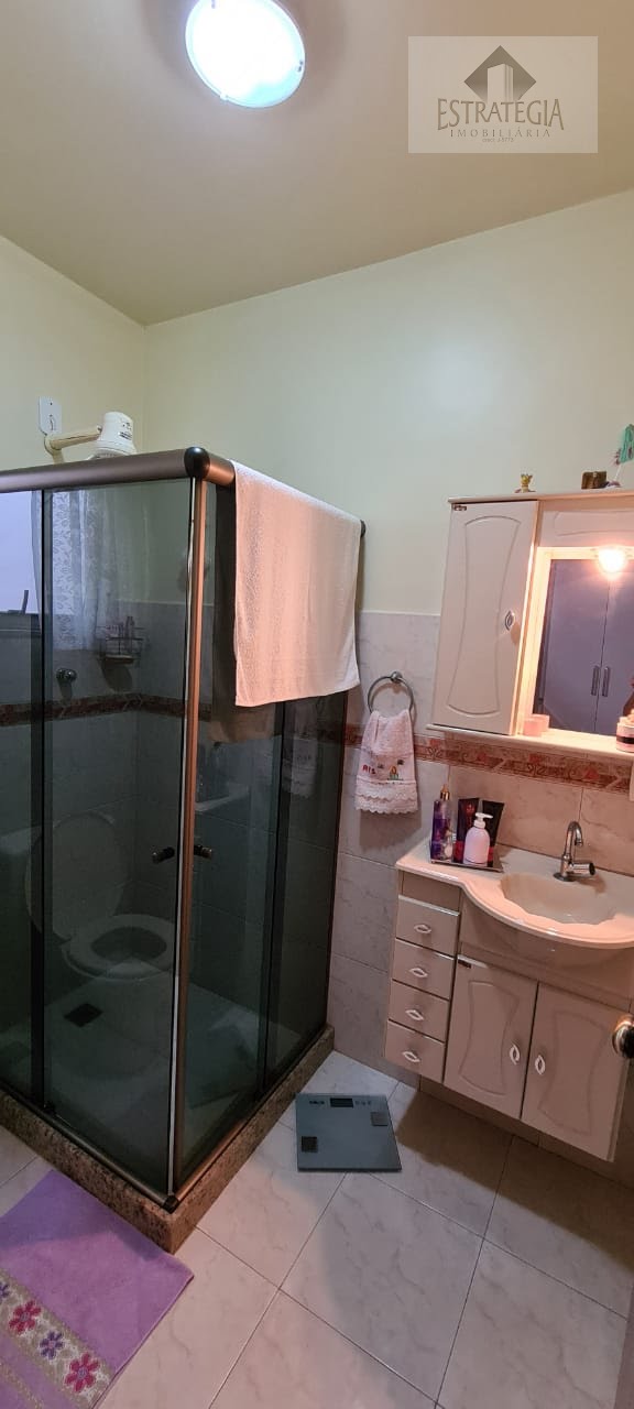 Casa à venda com 3 quartos, 1 suíte, 2 vagas e 170m² no Morin, Petrópolis (RJ) — foto 11 de 19