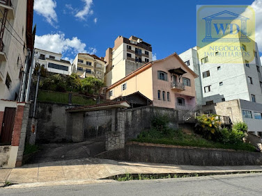 Compre casa no bairro São Jorge-  Barbacena