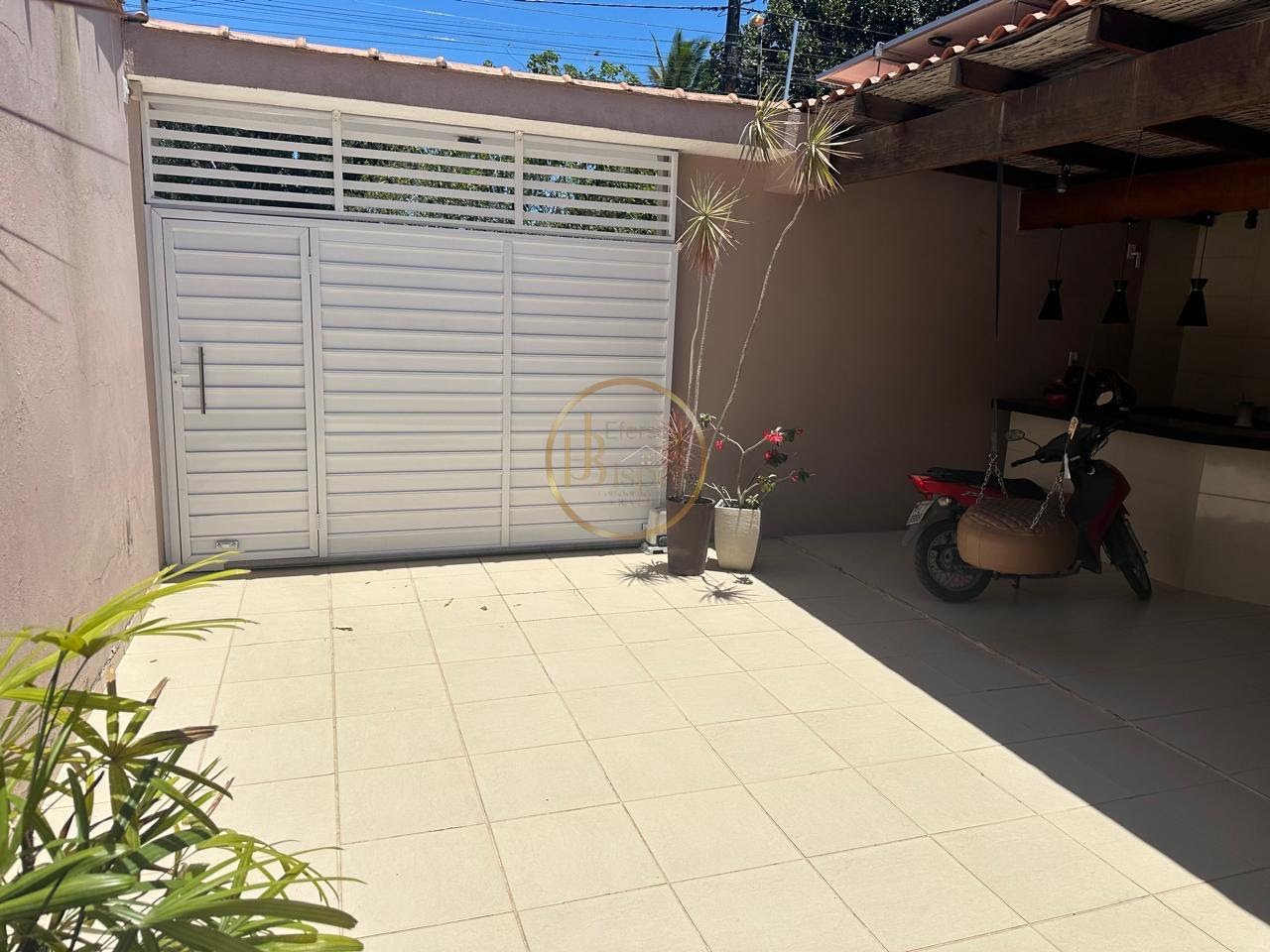Casa à venda com 2 quartos, 1 suíte, 1 vaga e 100m² no Cambolo, Porto Seguro (BA) — foto 2 de 7