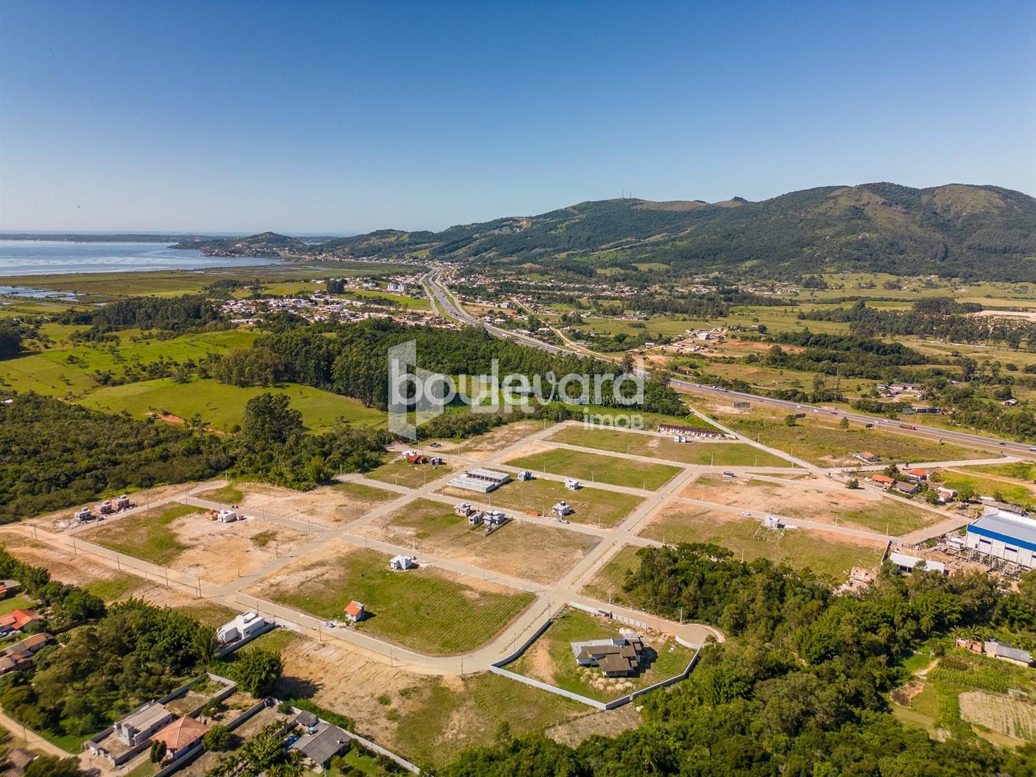 Terreno à venda com 450m² de terreno no Taquaraçu, Pescaria Brava (SC) — foto 8 de 30
