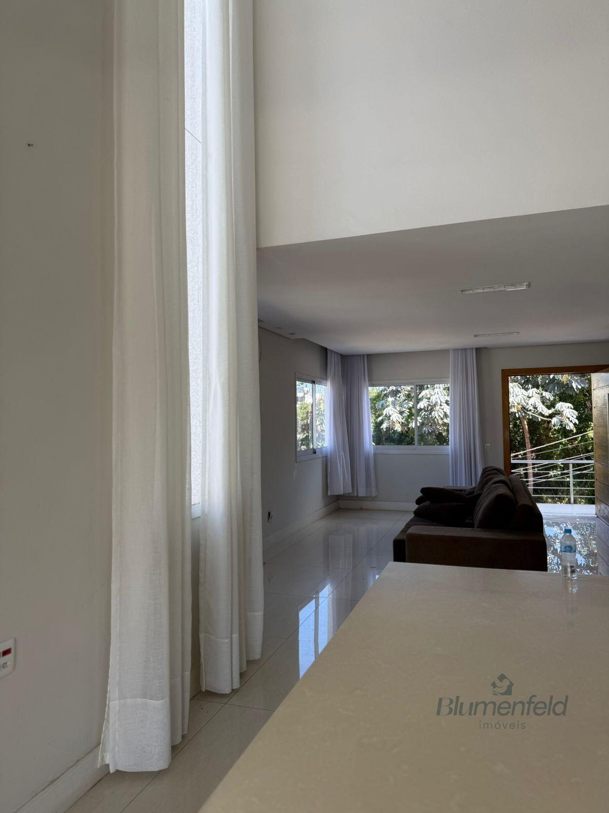 Casa à venda com 4 quartos, 3 suítes, 5 vagas e 320m² no Jardim Fazenda Rincao, Arujá (SP) — foto 12 de 30
