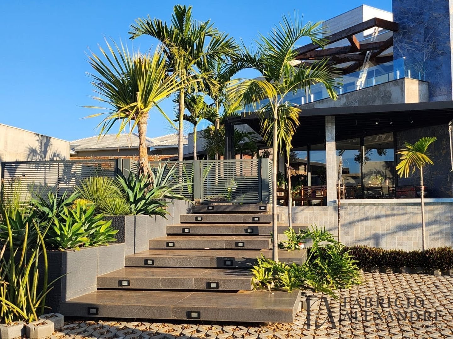Terreno à venda com 900m² de terreno no Terras da Barra, Mendonça — foto principal