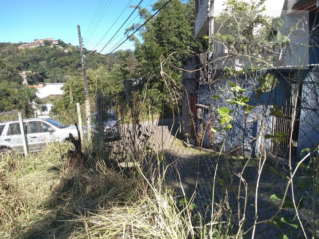 Casa à venda com 3 quartos, 1 banheiro, 2 vagas e 96m² no Centro, Petrópolis (RJ) — foto 7 de 8