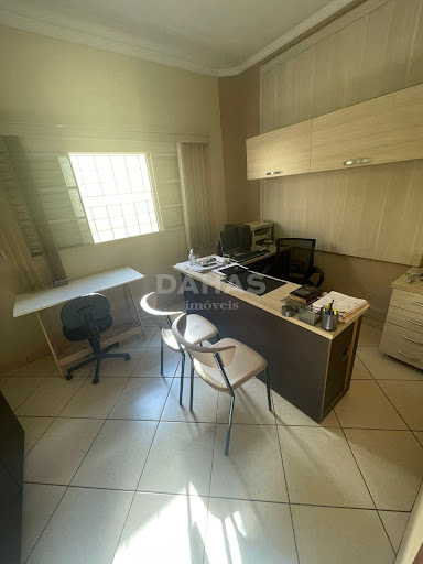 Casa Comercial em Centro  -  Barretos