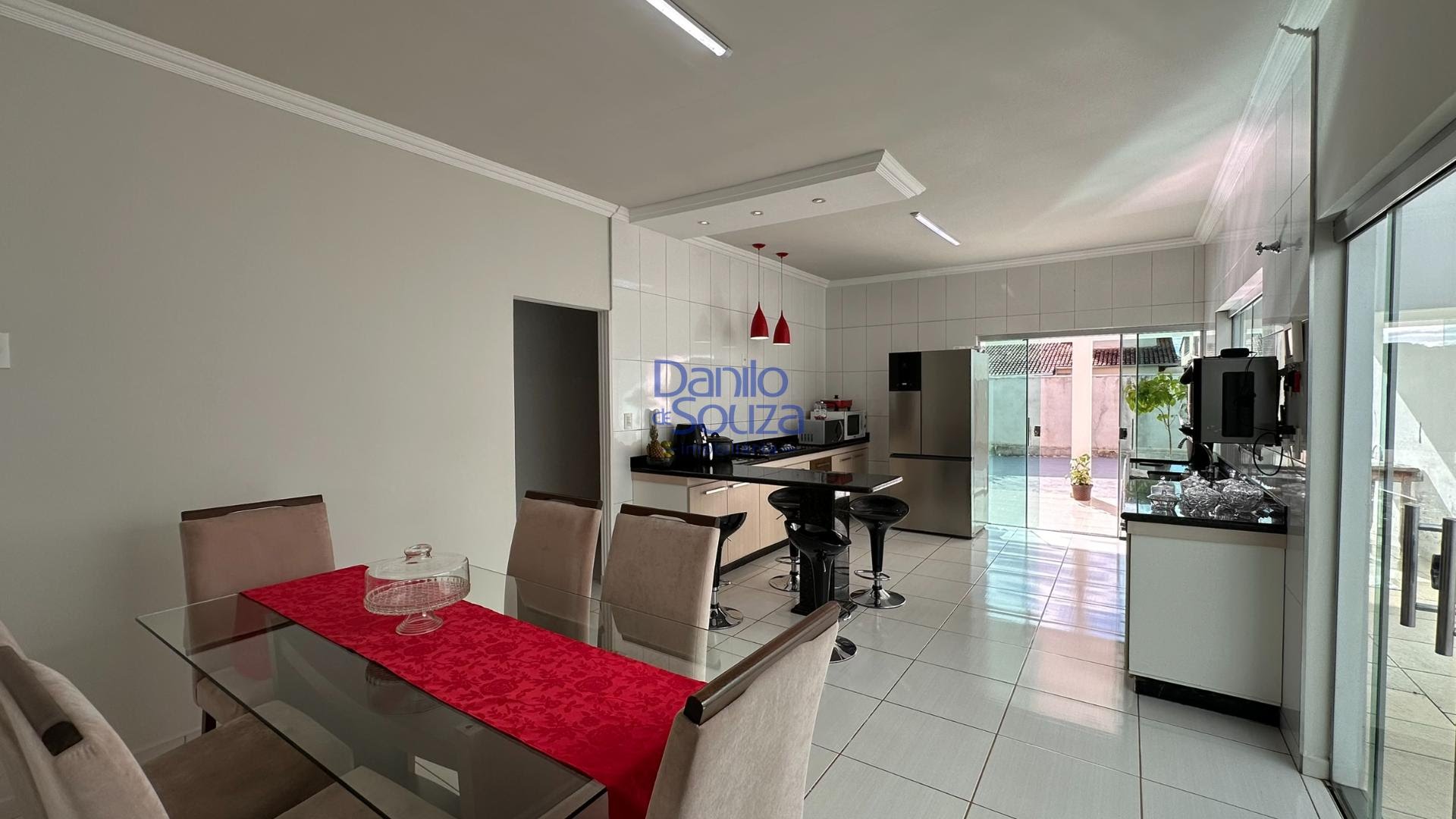 Casa à venda com 3 quartos, 1 suíte, 4 vagas e 174m² no Arasol, Araxá (MG) — foto 5 de 11