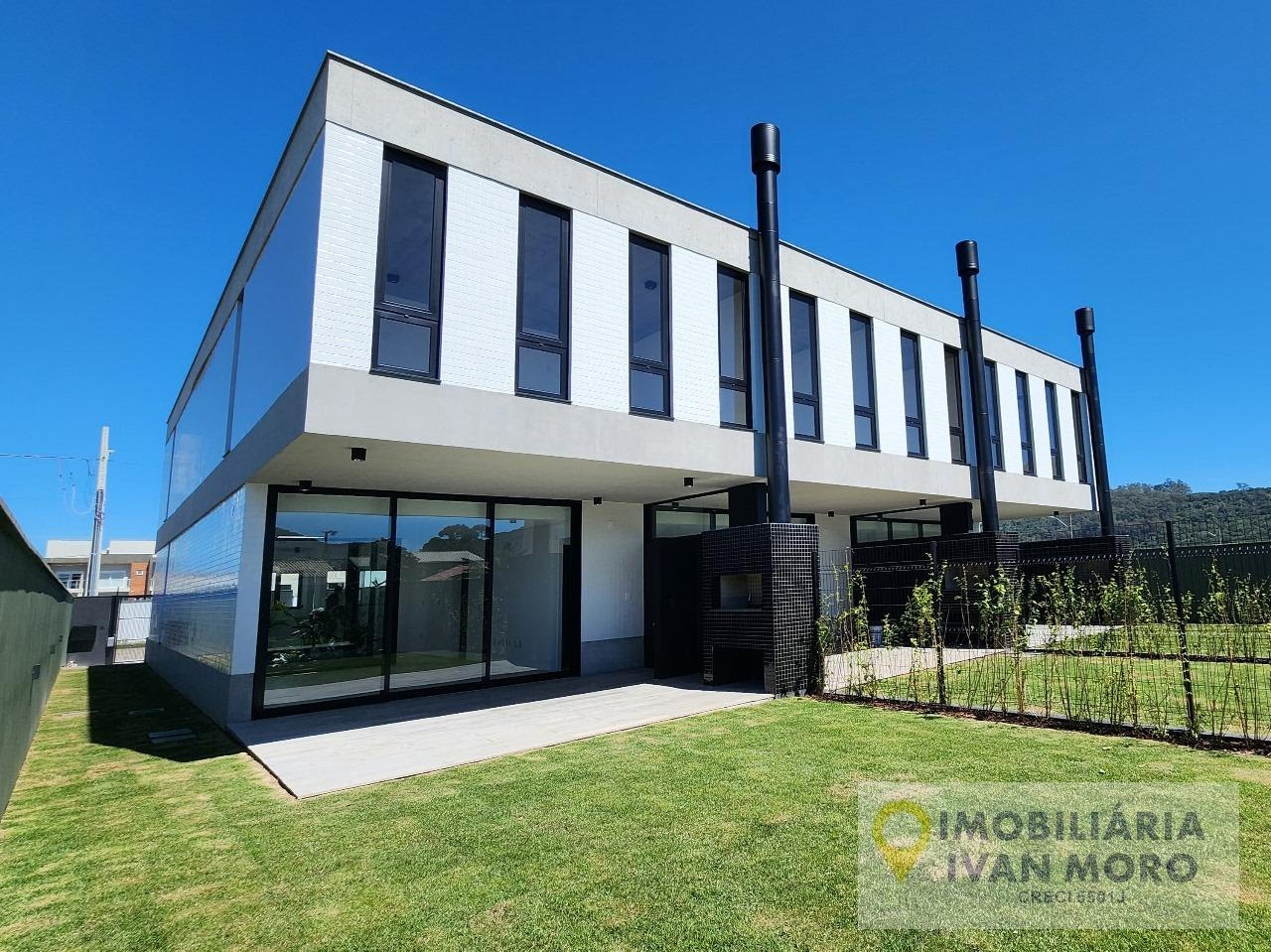 Casa à venda com 3 quartos, 3 banheiros, 2 vagas e 183m² no Ingleses Norte, Florianópolis — foto principal