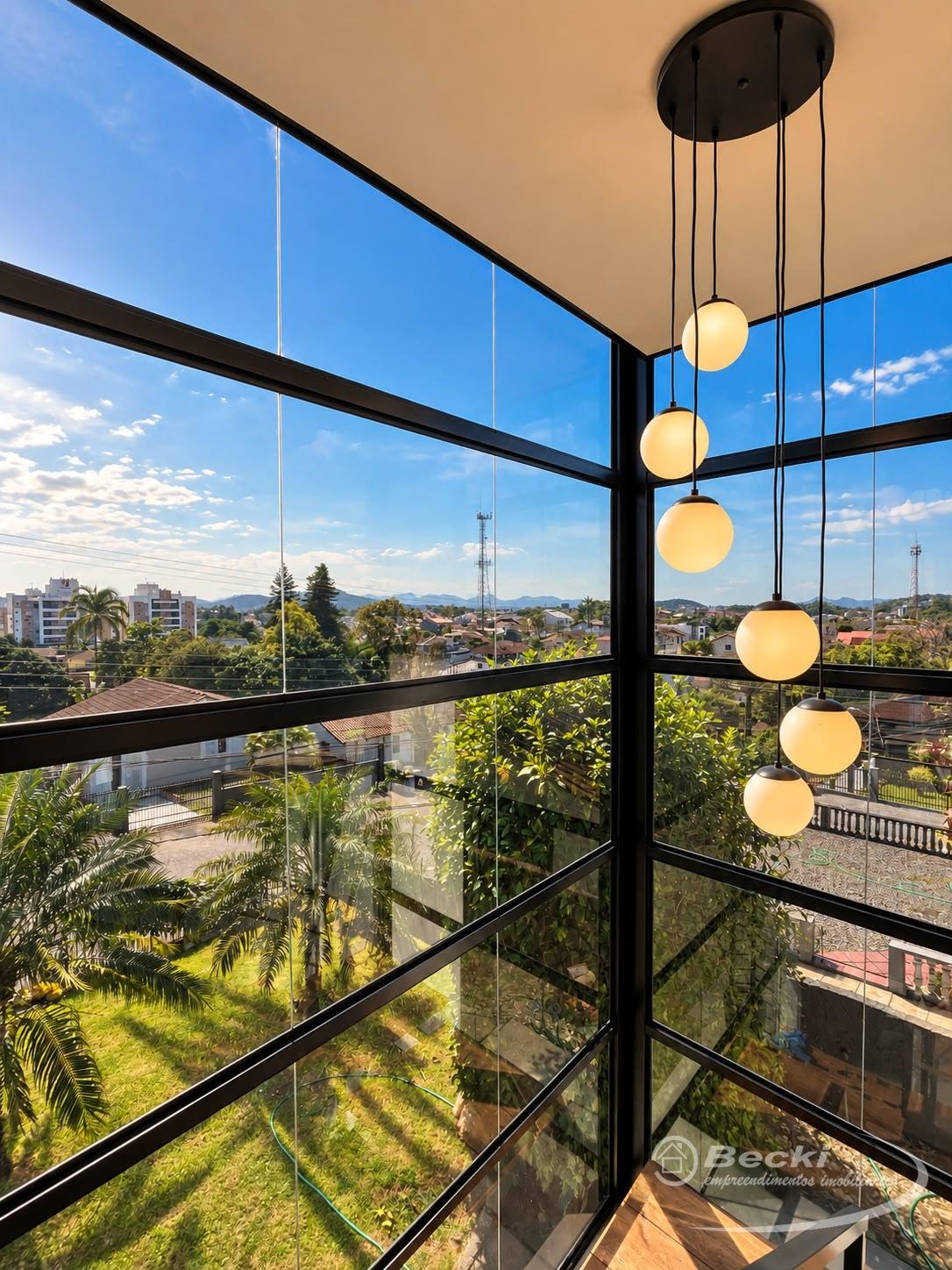 Casa à venda com 3 quartos, 1 suíte, 2 vagas e 228m² no Floresta, Joinville (SC) — foto 10 de 21