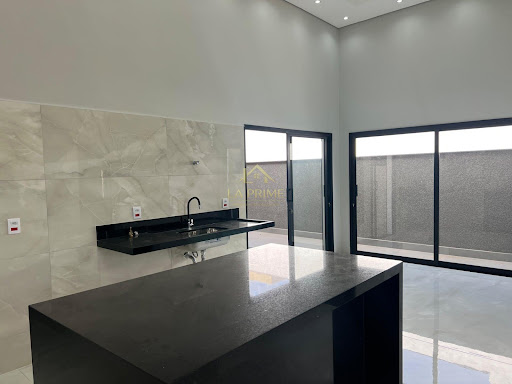Casa em Condomínio no Jardim Novo Horizonte em Sorocaba, 138,38m²,  03 dormitórios, 01 suíte , 04 vagas de garagem.