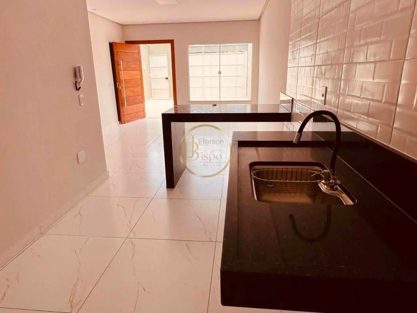 Casa à venda com 3 quartos, 3 banheiros, 2 vagas e 100m² no Praia de Taperapuã, Porto Seguro — foto principal