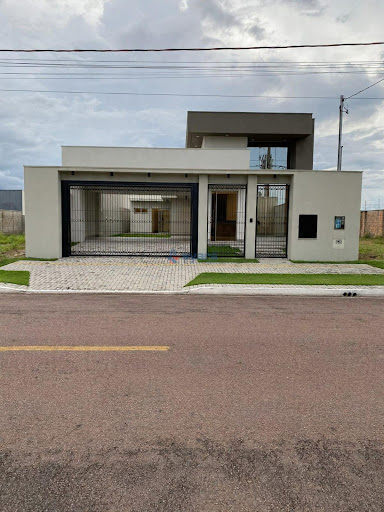 Casa à Venda no Residencial Paris, Sinop: 3 Suítes