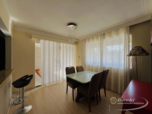 Casa averbada à venda no bairro Floresta, Joinville | 3 dorms, 146m²