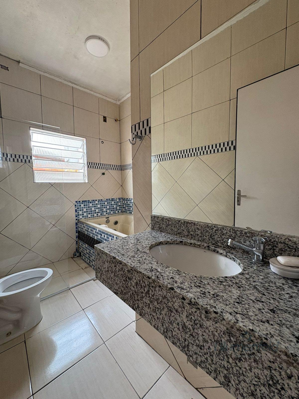 Casa à venda com 4 quartos, 1 suíte, 6 vagas e 200m² no Nova Arujá, Arujá (SP) — foto 5 de 23