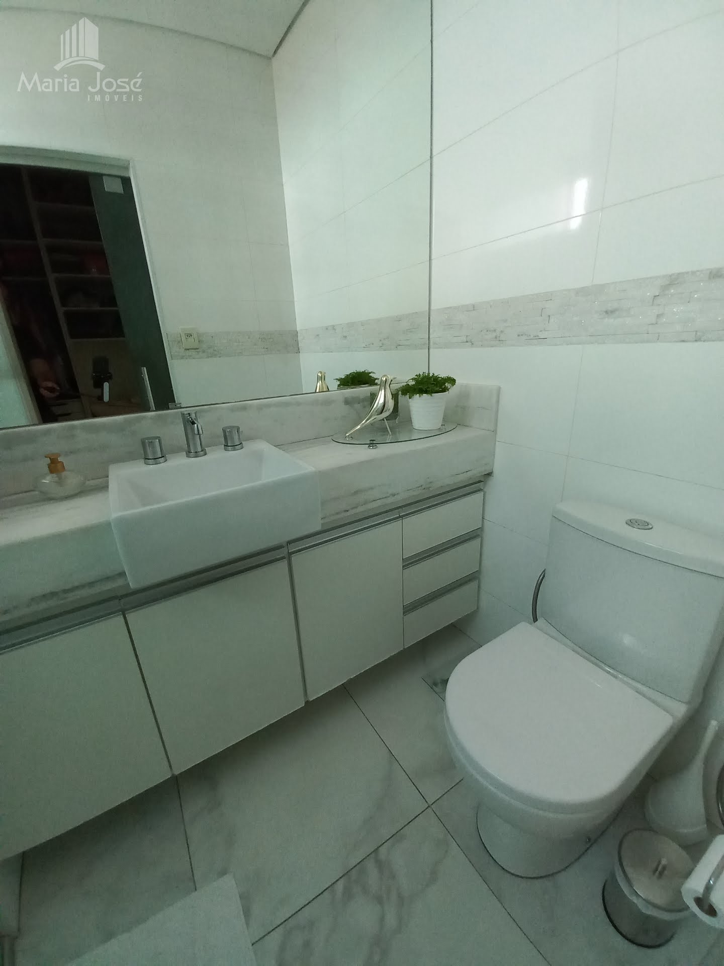 Casa à venda com 3 quartos, 2 suítes, 4 vagas e 270m² no Morro do Claro, Sete Lagoas (MG) — foto 8 de 30