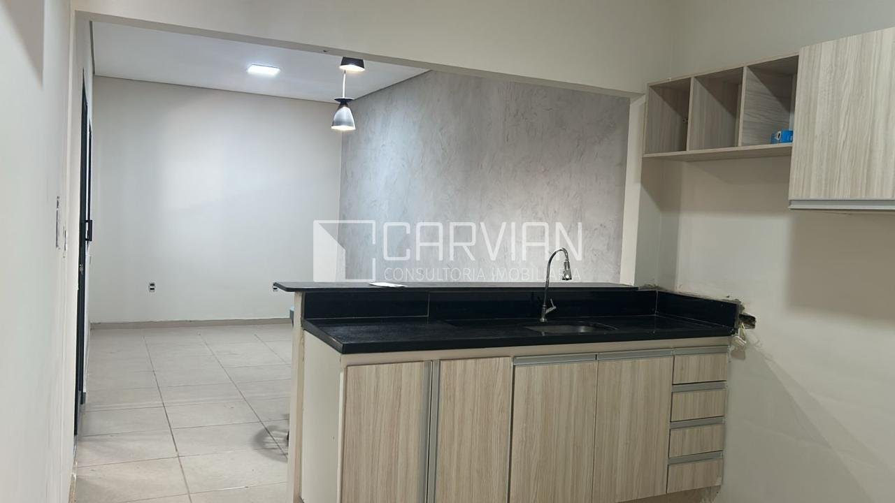 Casa à venda com 3 quartos, 2 banheiros, 2 vagas e 150m² no Pq Res C Portinari, Ribeirão Preto — foto principal