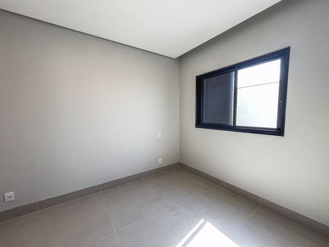 Casa à venda com 3 quartos, 3 suítes, 4 vagas e 137m² no Vila do Golf, Ribeirão Preto (SP) — foto 12 de 13