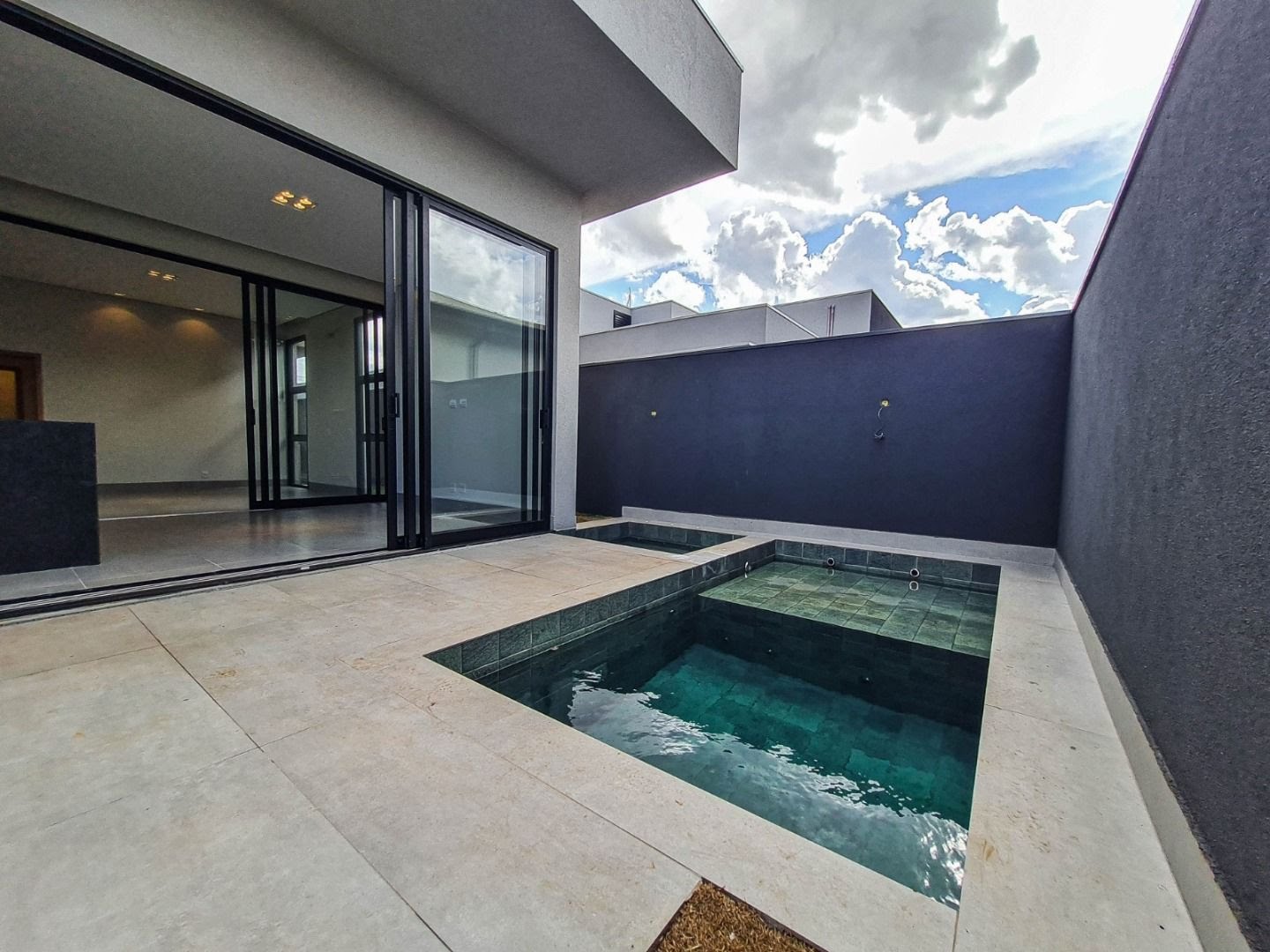 Casa à venda com 3 quartos, 3 suítes, 4 vagas e 204m² no Residencial Alto do Castelo, Ribeirão Preto (SP) — foto 13 de 20