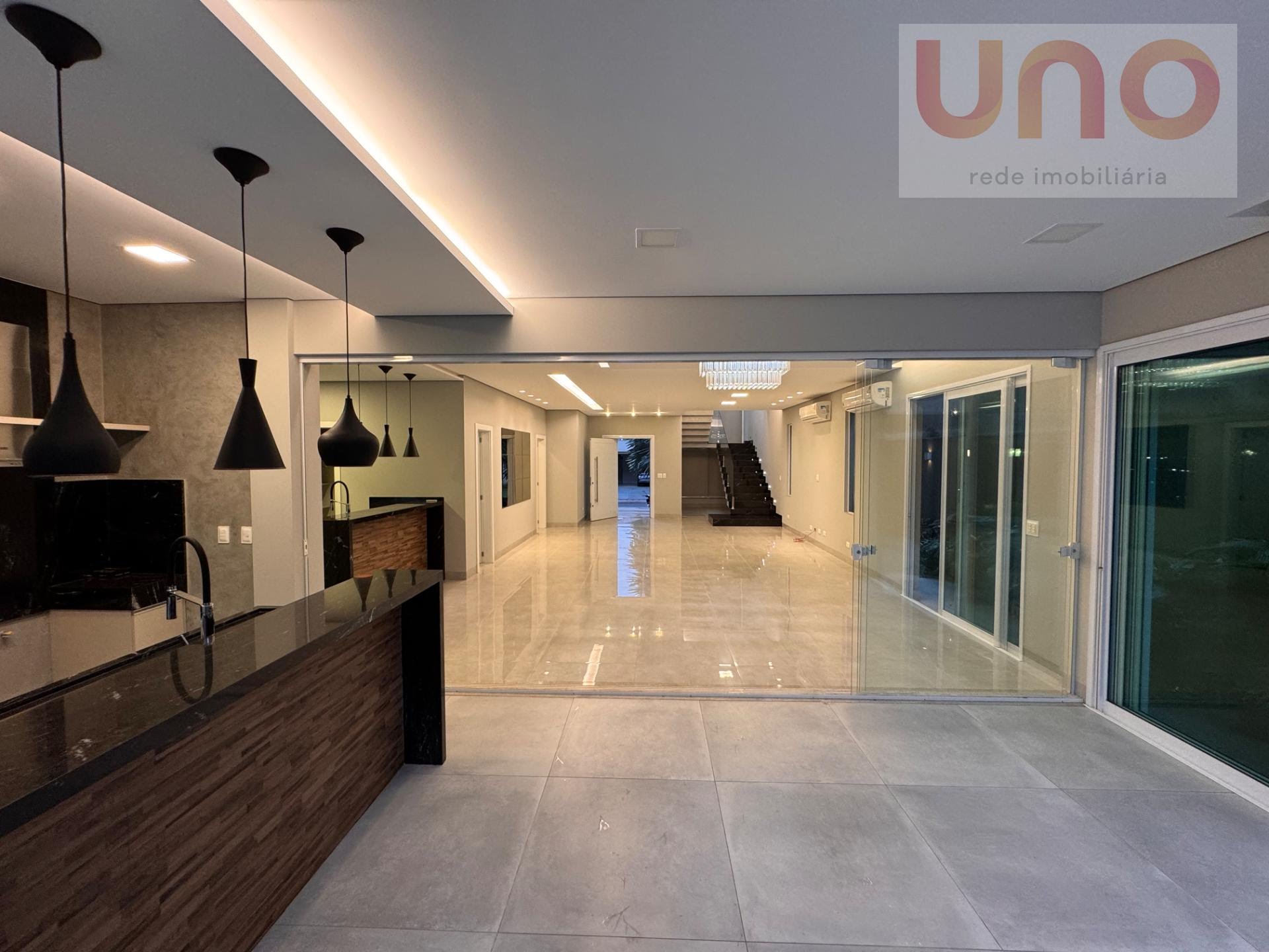 Casa à venda com 4 quartos, 4 suítes, 2 vagas e 308m² no Parque Residencial Maria A Pedrossian, Campo Grande (MS) — foto 28 de 30