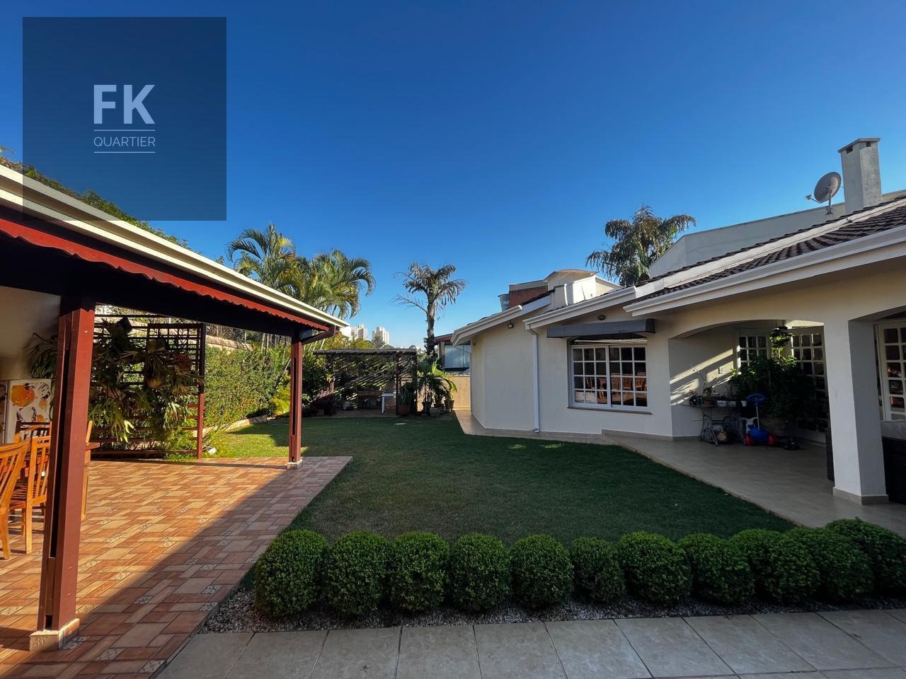 Casa à venda com 3 quartos, 4 banheiros, 4 vagas e 270m² no Alphaville Residencial Dois, Barueri — foto principal