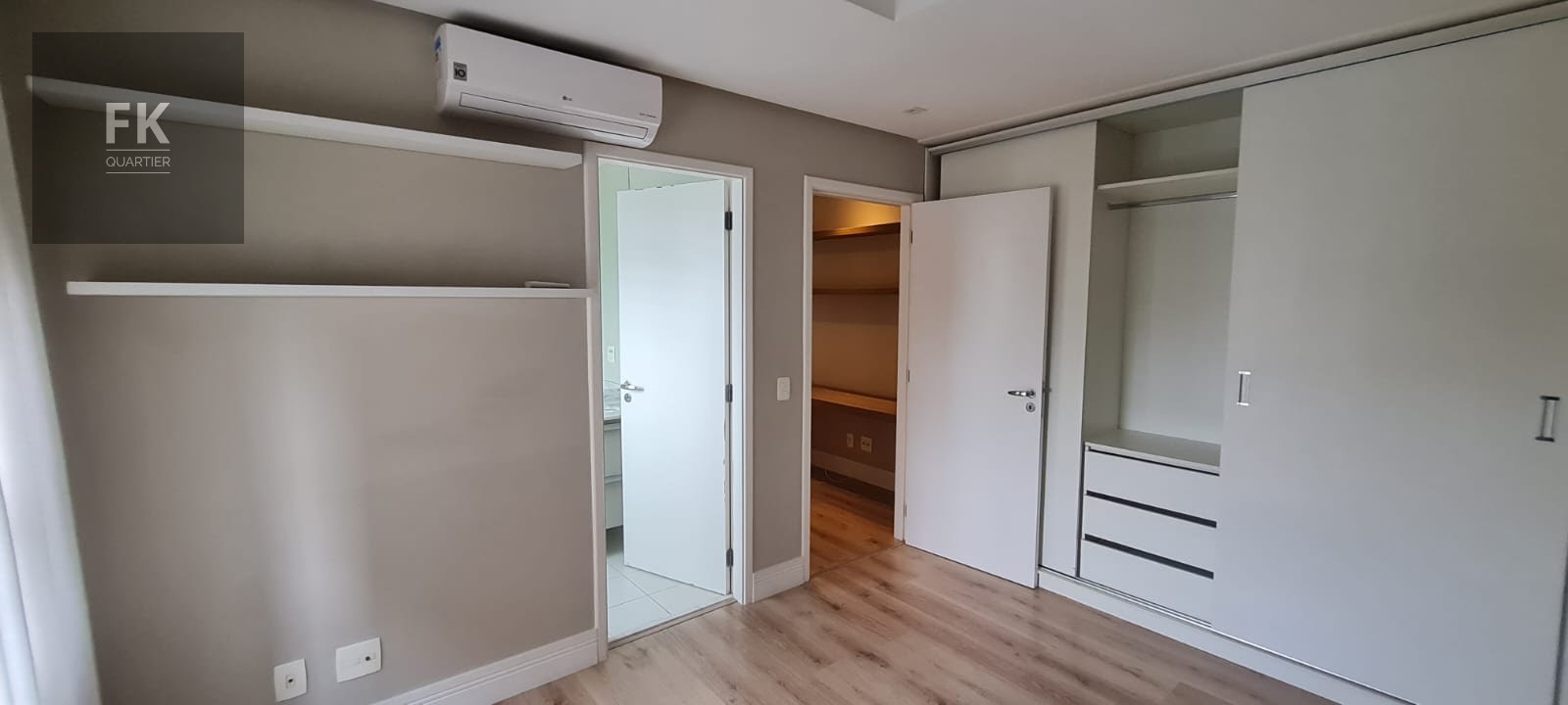 Apartamento para alugar com 3 quartos, 3 suítes, 3 vagas e 196m² no Empresarial 18 do Forte, Barueri (SP) — foto 9 de 14