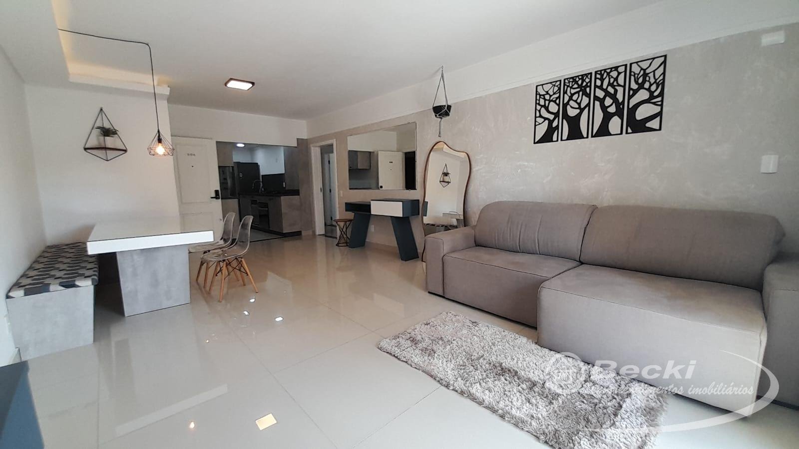 Apartamento à Venda no Centro de Joinville, 3 Dorms, 122m²